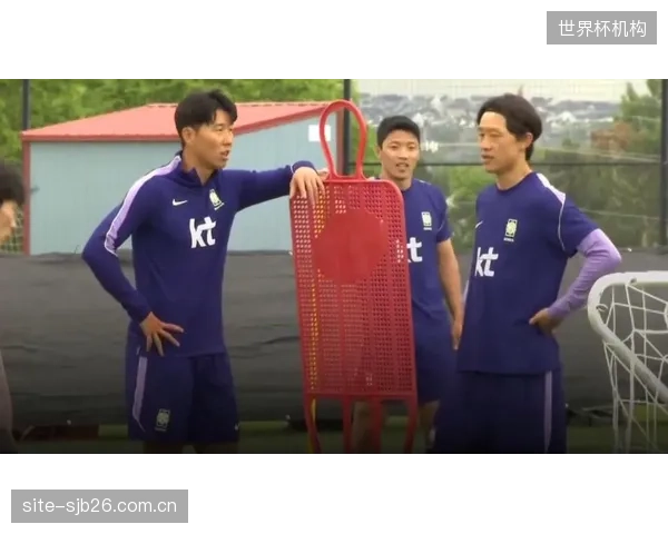 队长孙兴慜已转战美职联,其竞技状态的保持将是韩国队世界杯前景的重要变量。 队长孙兴慜已转战美职联,其竞技状态的保持将是韩国队世界杯前景的重要变量。